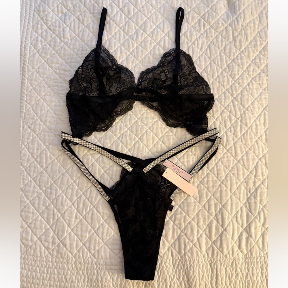 Victorias Secret Elegant Black Lace Lingerie Set NWT